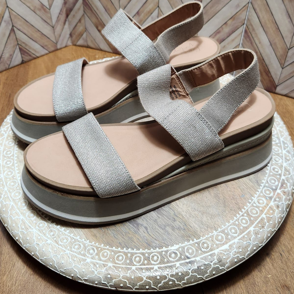NWT Crown Vintage Silver Platform Sandals Chunky Shoes‎ Women's 10
